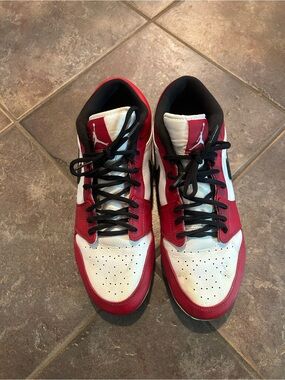 Nike Air Jordan Low Top Men’s Cleats- Red/White